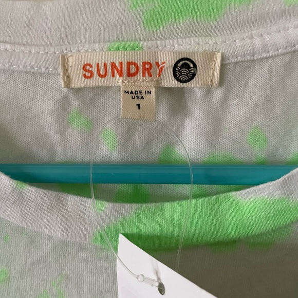 SUNDRY ladies size 1. White t shirt with light green spots. New. Short sleeve - Picture 3 of 3